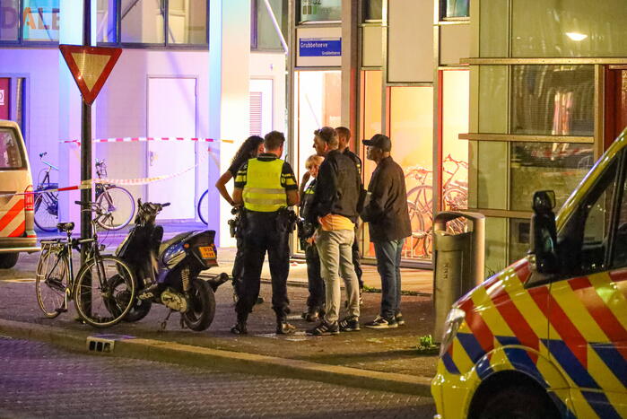 Woning in Bijlmer onder vuur genomen na vechtpartij
