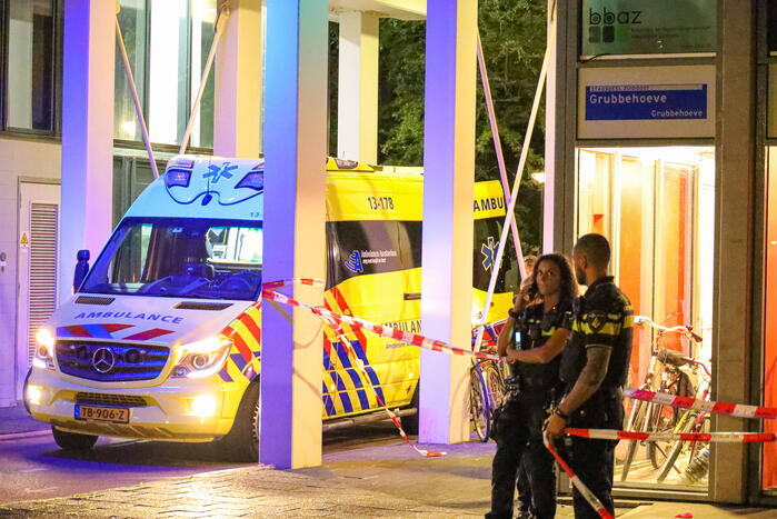 Woning in Bijlmer onder vuur genomen na vechtpartij