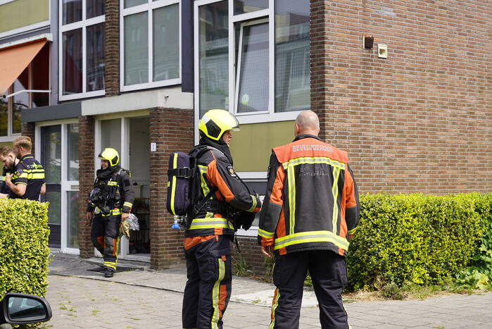 Brandweer doet onderzoek naar brand in woning