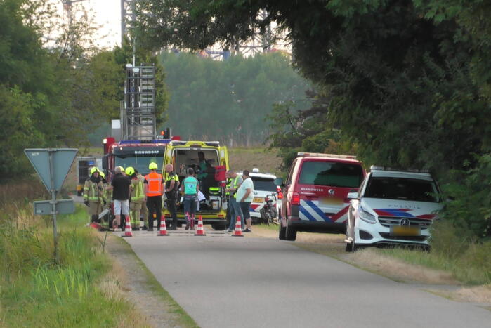 Auto belandt in greppel bij eenzijdig ongeval