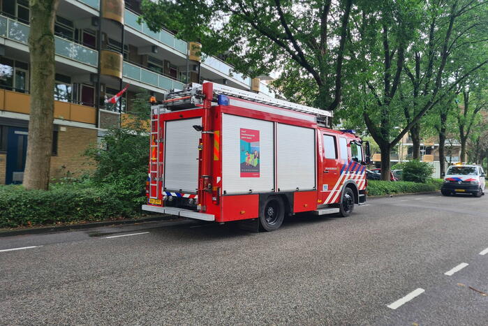 Brand in keuken van flatwoning