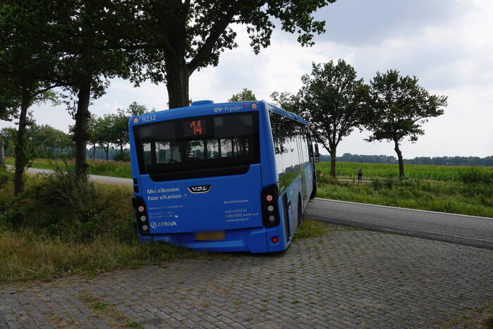 Buschauffeur van Arriva maakt inschattingsfout