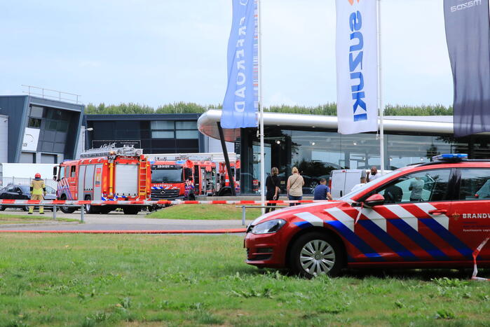 Zeer grote brand in bedrijfsverzamelgebouw