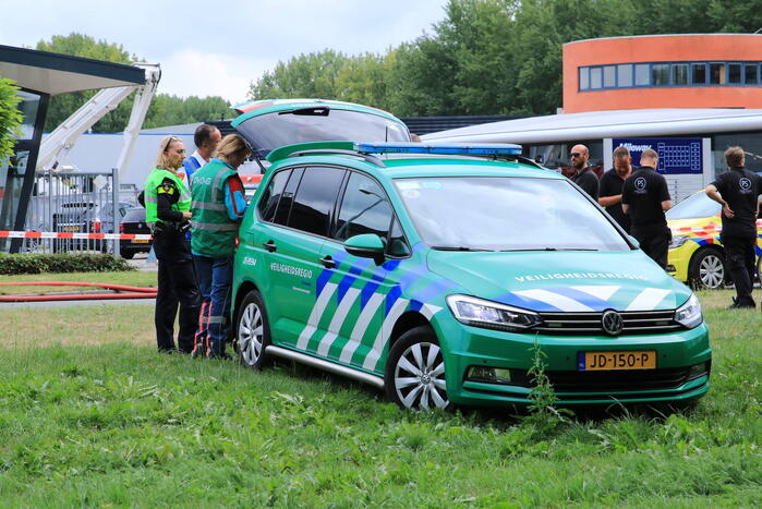 Zeer grote brand in bedrijfsverzamelgebouw