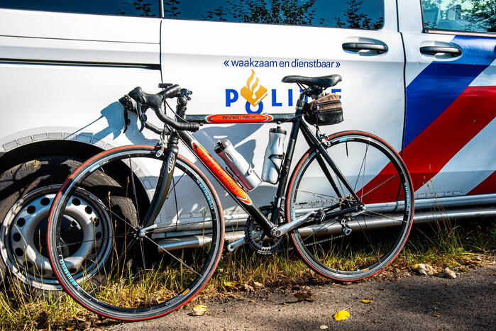 Wielrenner gewond na val op fietspad