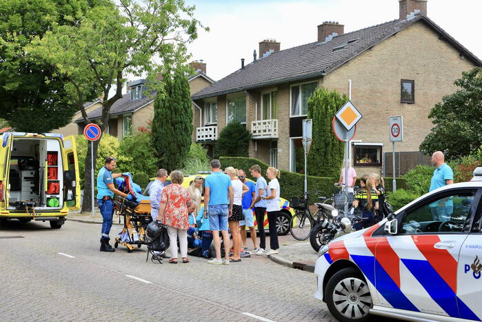 Motorrijder en scooterrijder gewond bij botsing