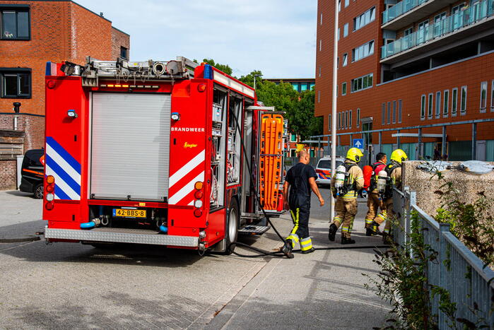 Brand in liftmachinekamer snel geblust