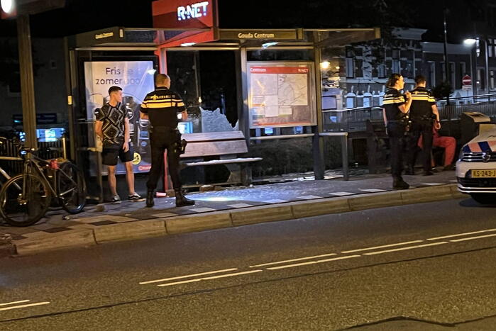 Persoon aangehouden naar mogelijk steekpartij