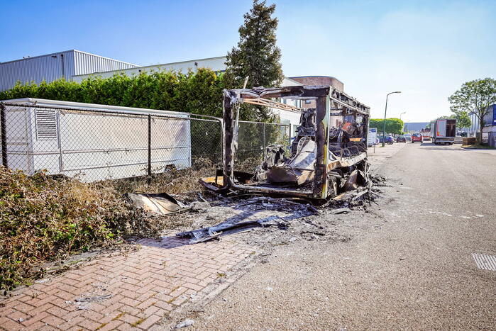 Te koop staande viskraam volledig uitgebrand