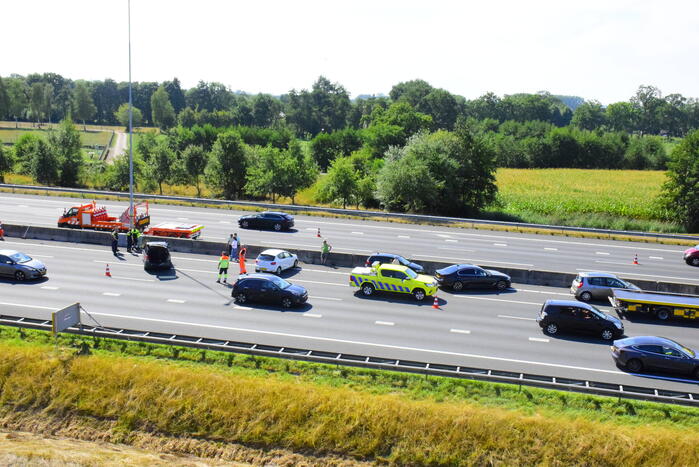 Meerdere voertuigen betrokken bij verkeersongeval op snelweg