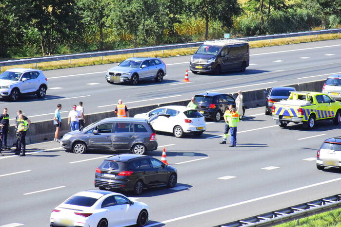 Meerdere voertuigen betrokken bij verkeersongeval op snelweg