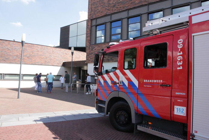 Gemeentehuis ontruimd na afgaan brandalarm