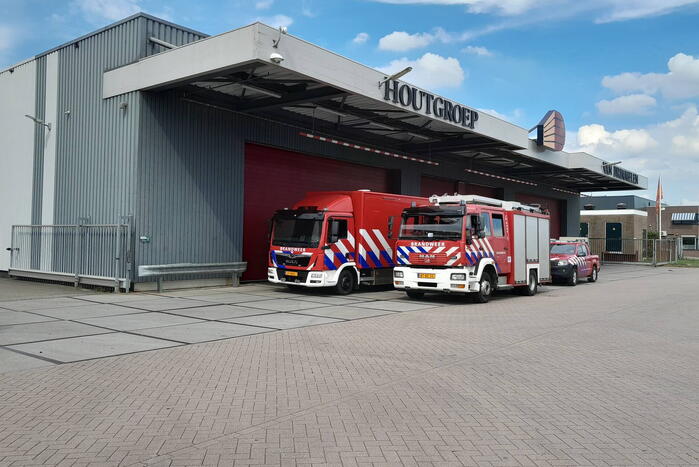 Brand in loods op bedrijventerrein De Groote Lindt