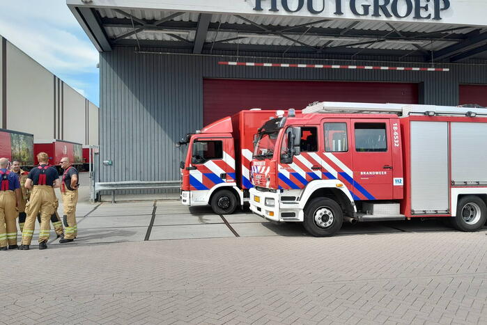 Brand in loods op bedrijventerrein De Groote Lindt