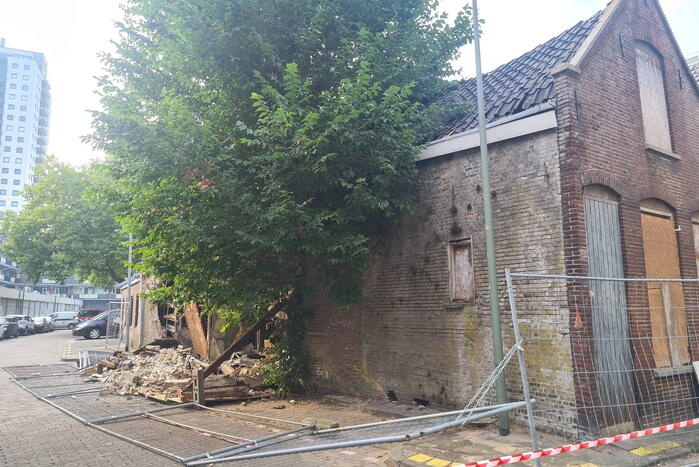 Schuur zwaar beschadigd door instorting