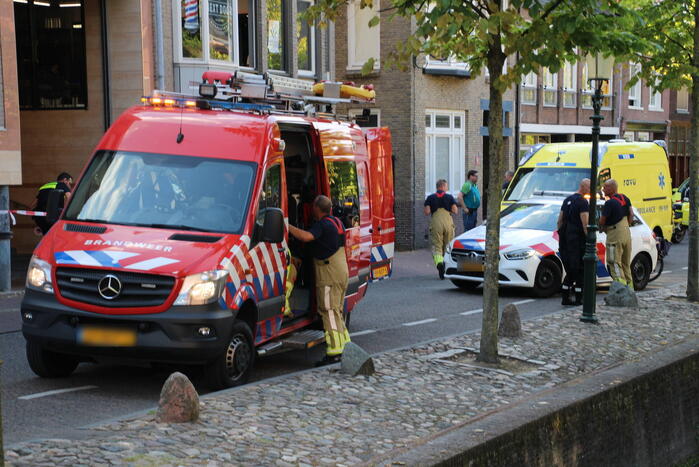 Omstanders redden te water geraakte fietser