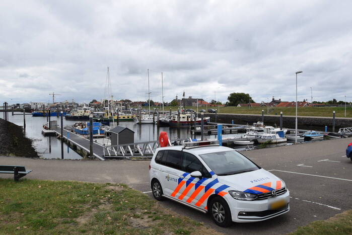 Boot doorgevaren na botsing