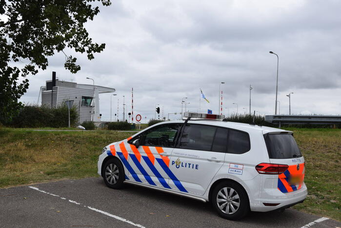 Boot doorgevaren na botsing