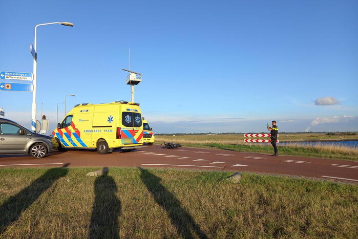 Persoon zwaargewond bij verkeersongeval