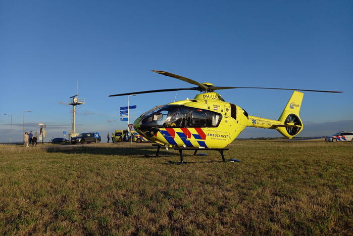 Persoon zwaargewond bij verkeersongeval