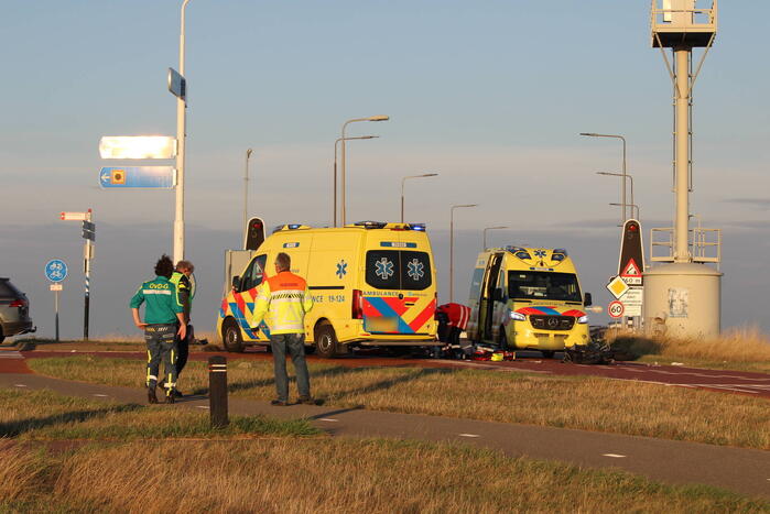 Persoon zwaargewond bij verkeersongeval