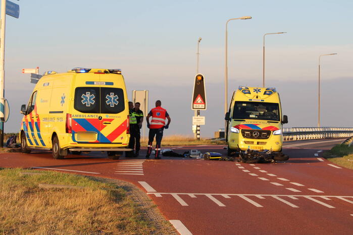 Persoon zwaargewond bij verkeersongeval