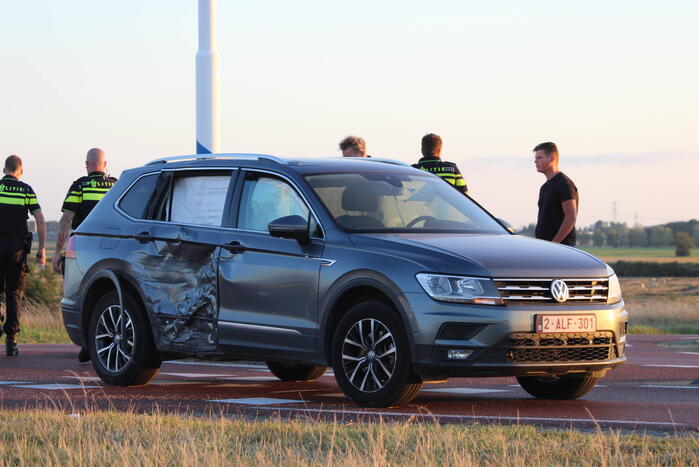 Persoon zwaargewond bij verkeersongeval