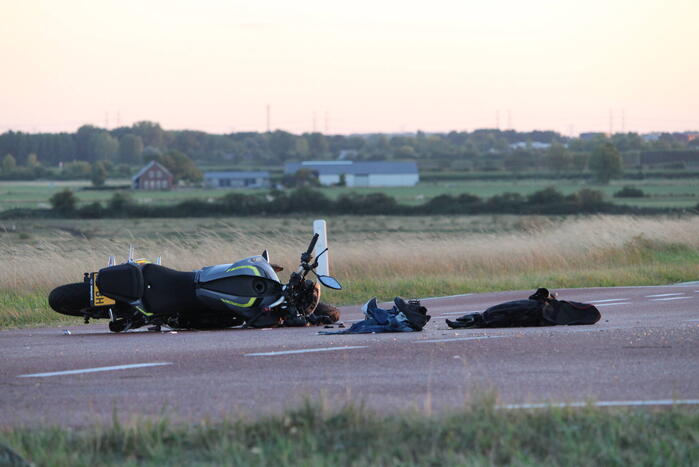 Persoon zwaargewond bij verkeersongeval