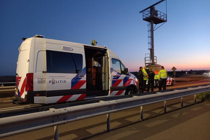 Persoon zwaargewond bij verkeersongeval