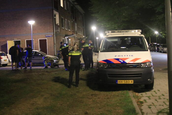 Brandweer voorkomt erger bij felle woningbrand