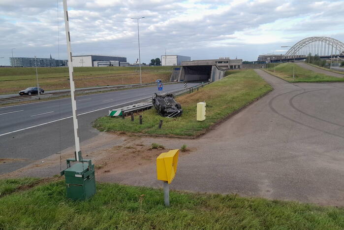 Flinke ravage door ongeval op snelweg