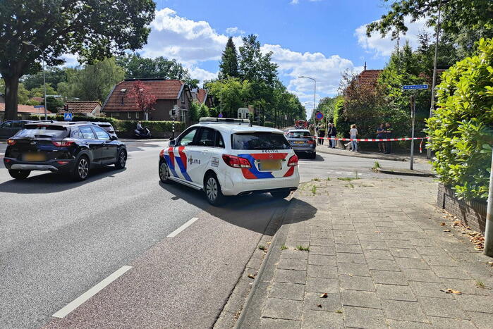 Brandweerwagen onderweg naar brand in botsing met auto