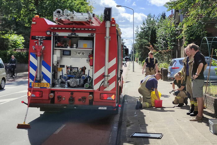 Brandweerwagen onderweg naar brand in botsing met auto