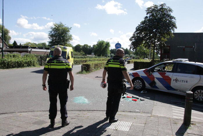 Politievoertuig slaat over de kop tijdens spoedrit