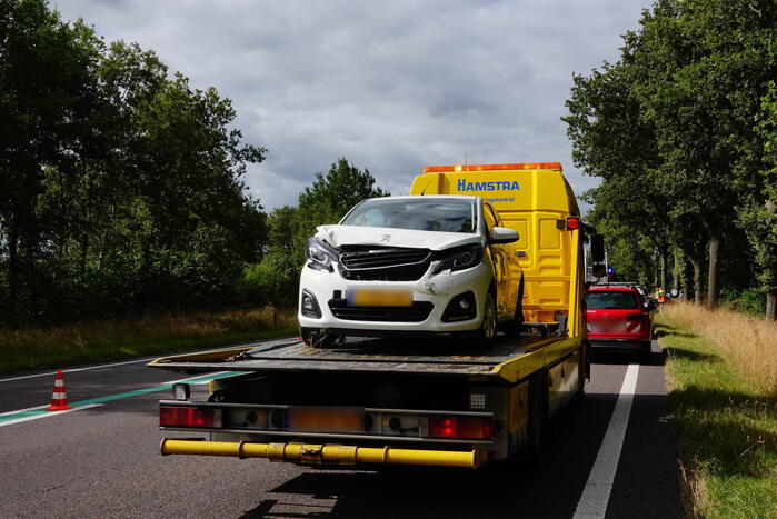 Gewonde nadat auto op de kop belandt