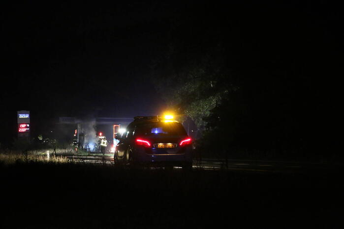 Dode bij brand in tankstation na ongeval