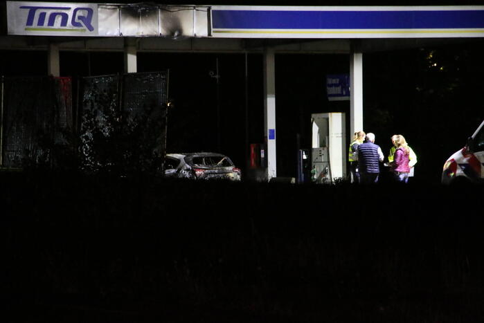 Dode bij brand in tankstation na ongeval