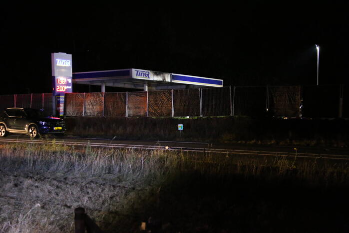 Dode bij brand in tankstation na ongeval