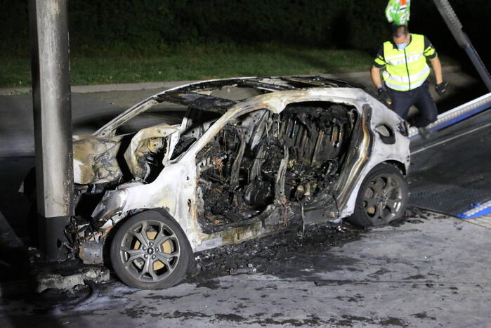 Dode bij brand in tankstation na ongeval