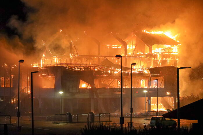 Wegrestaurant Onderweg verwoest door uitslaande brand