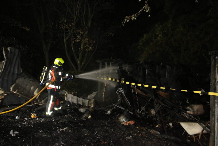 Recreatiewoning gaat in vlammen op