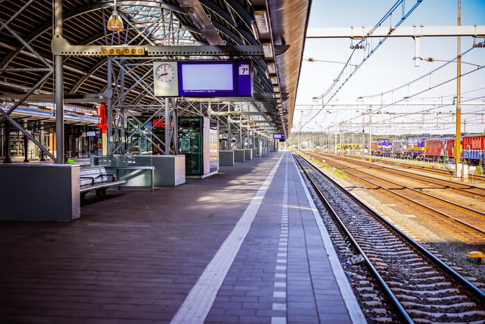 NS-station praktisch uitgestorven, treinverkeer ligt plat op vierde stakingsdag