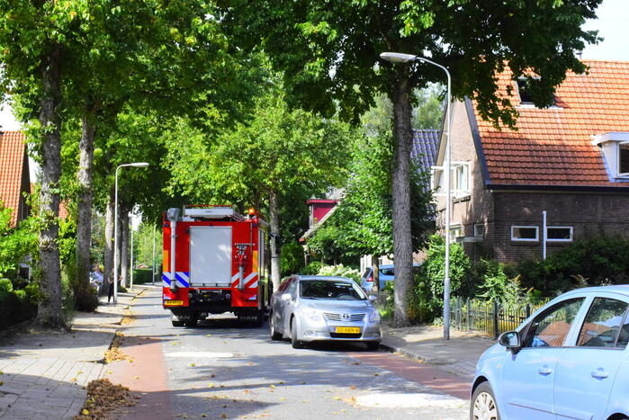 Buitenschijnwerper zet dekbed in brand