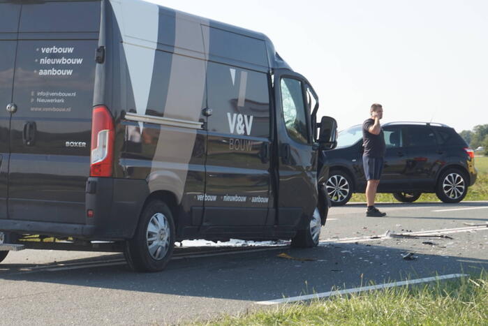 Meerdere voertuigen betrokken bij botsing