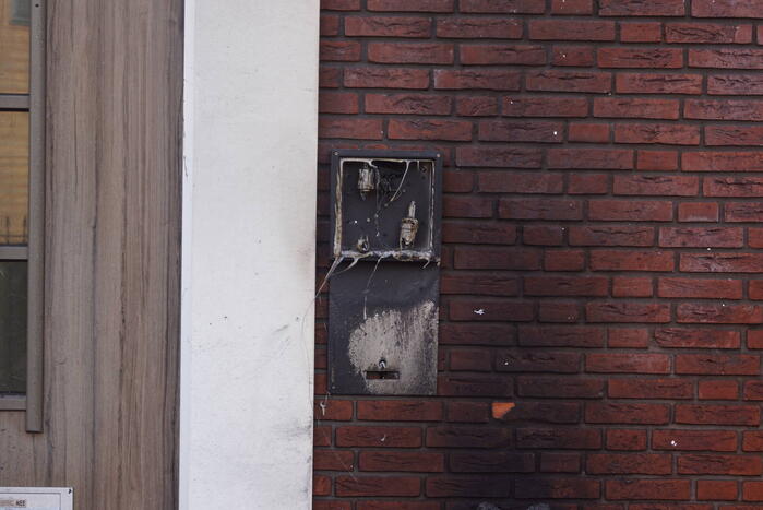 Woning flink beschadigd door autobrand