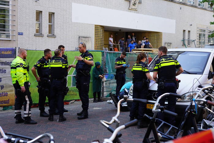 15-jarige meisje ernstig gewond bij botsing met bestelbus