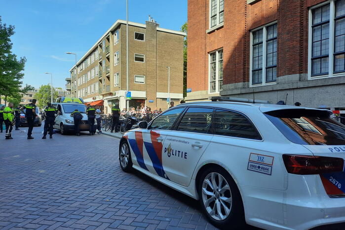 15-jarige meisje ernstig gewond bij botsing met bestelbus