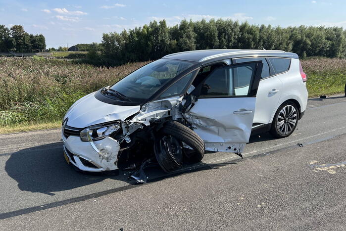 Gewonden bij frontale aanrijding