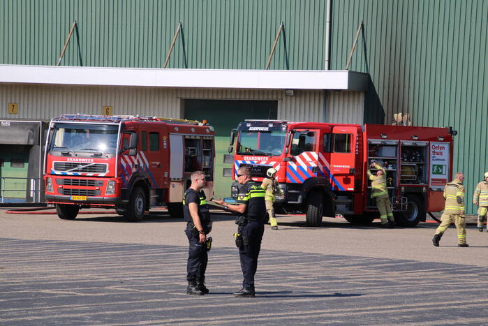 Grote brand in bedrijfsloods