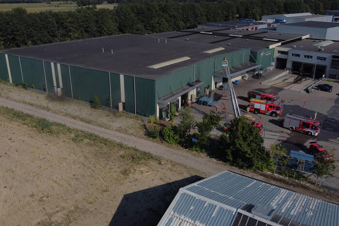 Grote brand in bedrijfsloods